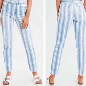 AEO all cotton medium blue wash and white striped jeans size 12